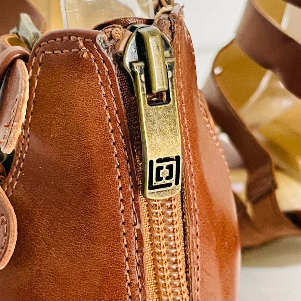 Liz Claiborne Strappy Heeled Sandals Cognac Buckled Ankle Strap Back Zipper Sz 8